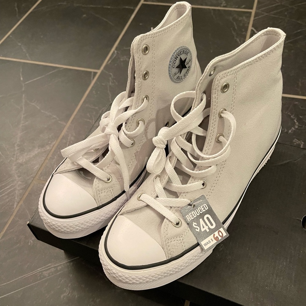 NWT WOMEN'S CONVERSE CHUCK TAYLOR ALL STAR LIFT PLATFORM CASUAL SHOES